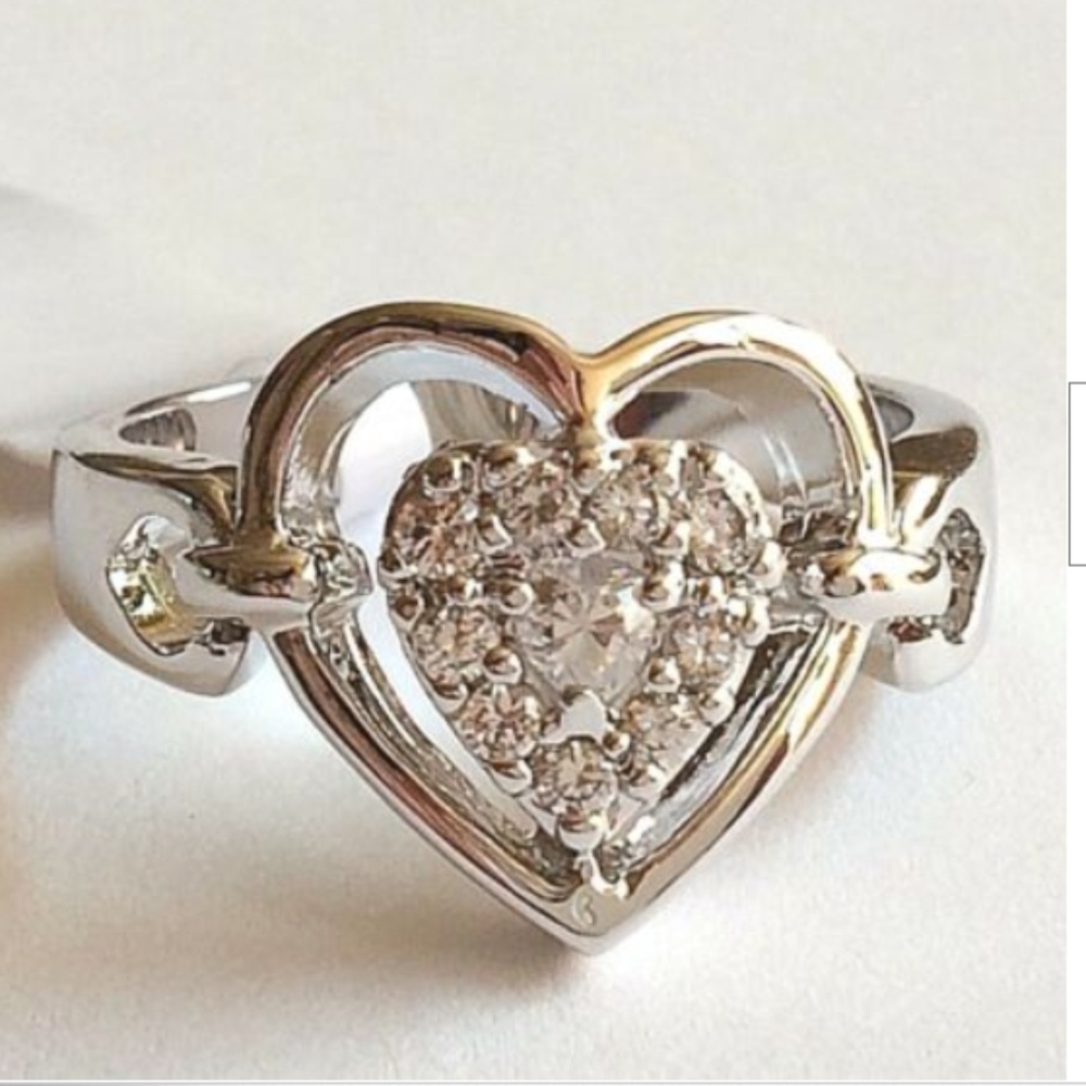 Silver Heart Cocktail Ring Size 9 Rhodium Plated Cubic Zirconia Love Valentine
